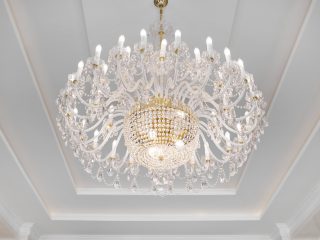 Chandeliers vs. Pendant Lights: What’s the Difference?