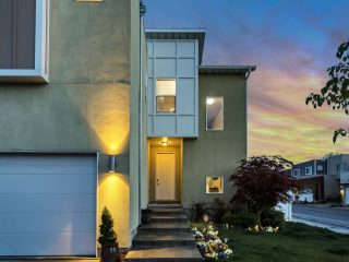 5 Styles of Exterior Lighting to Try in 2024
